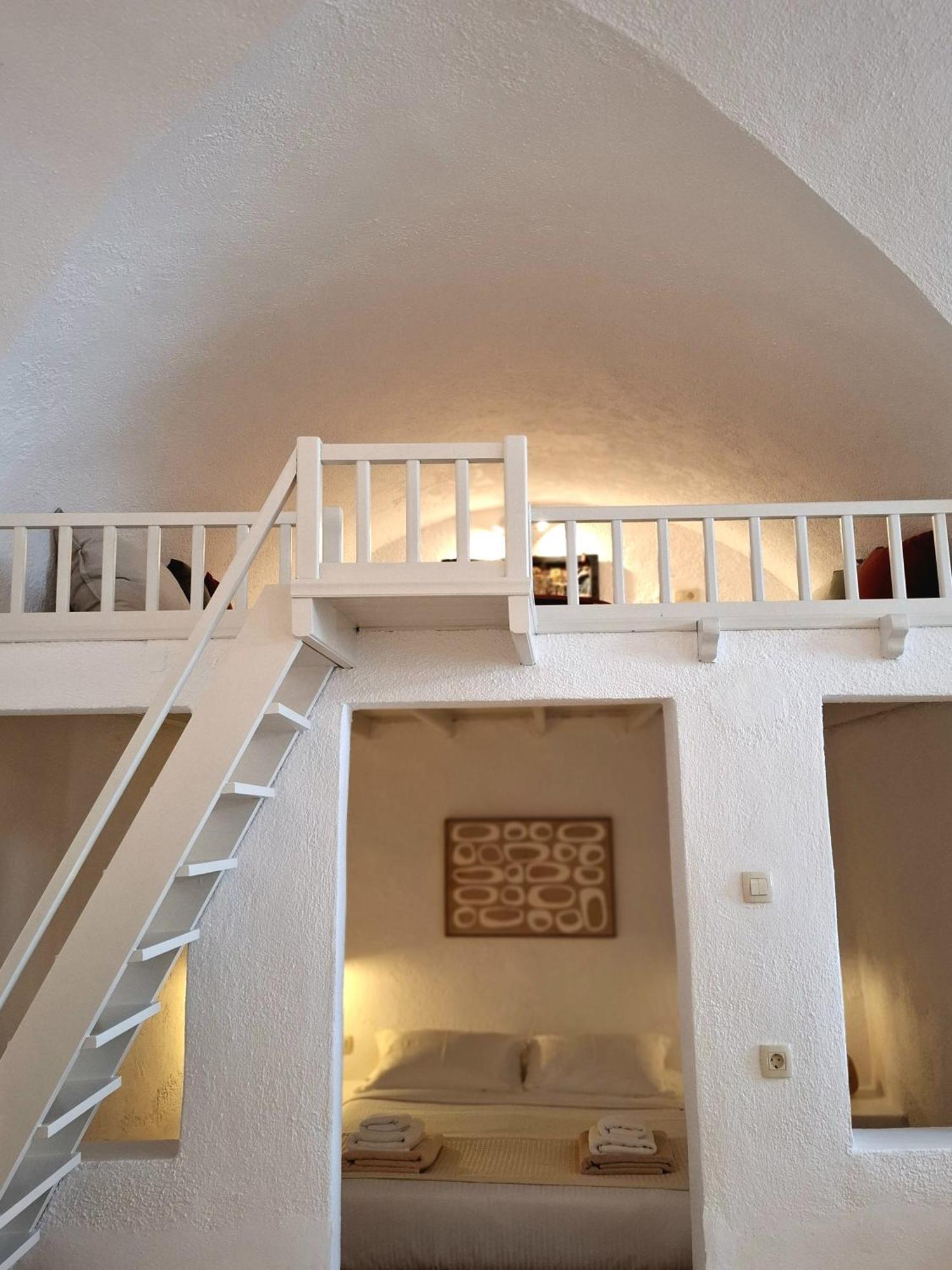Mardanza Krokos Suites Imerovigli  Exterior foto